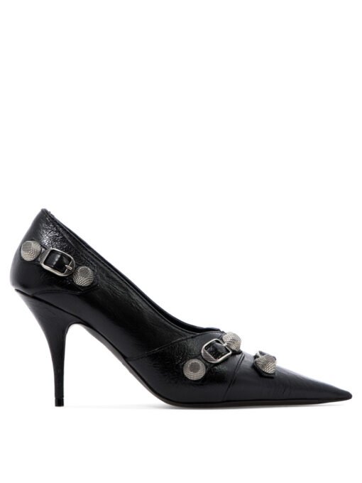 Heeled shoes
