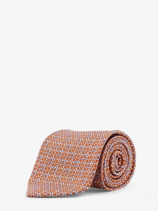 Silk tie