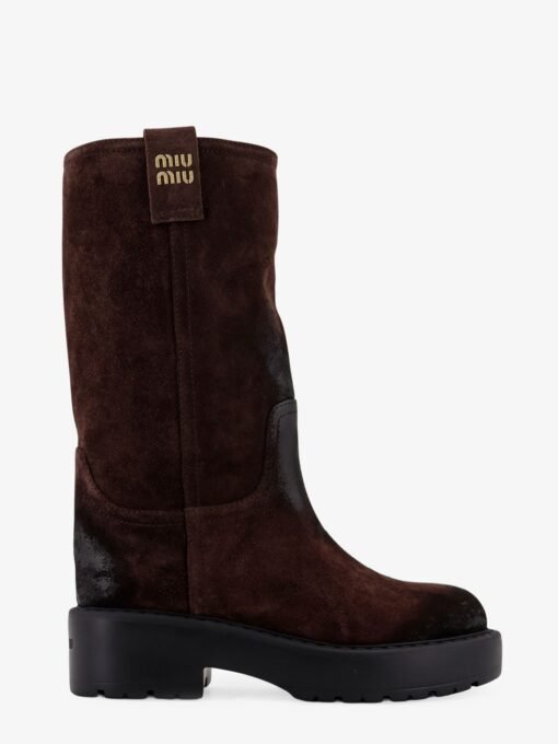 Suede boots