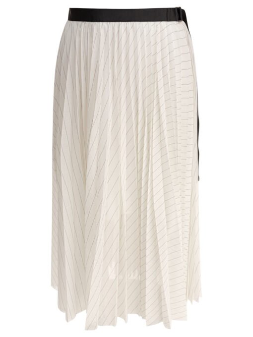 Pleated skirt