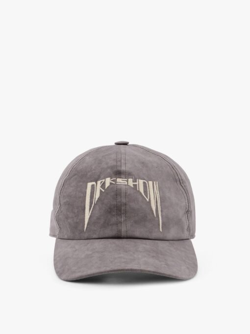 Cotton baseball hat with logo on the front