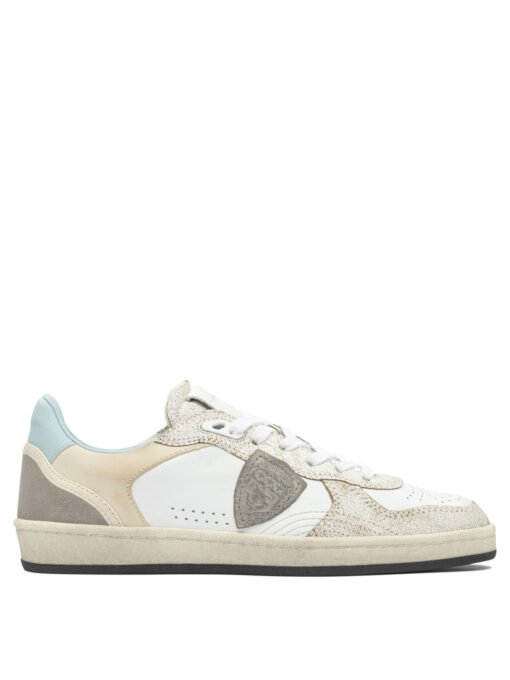 Sneakers & Slip-On