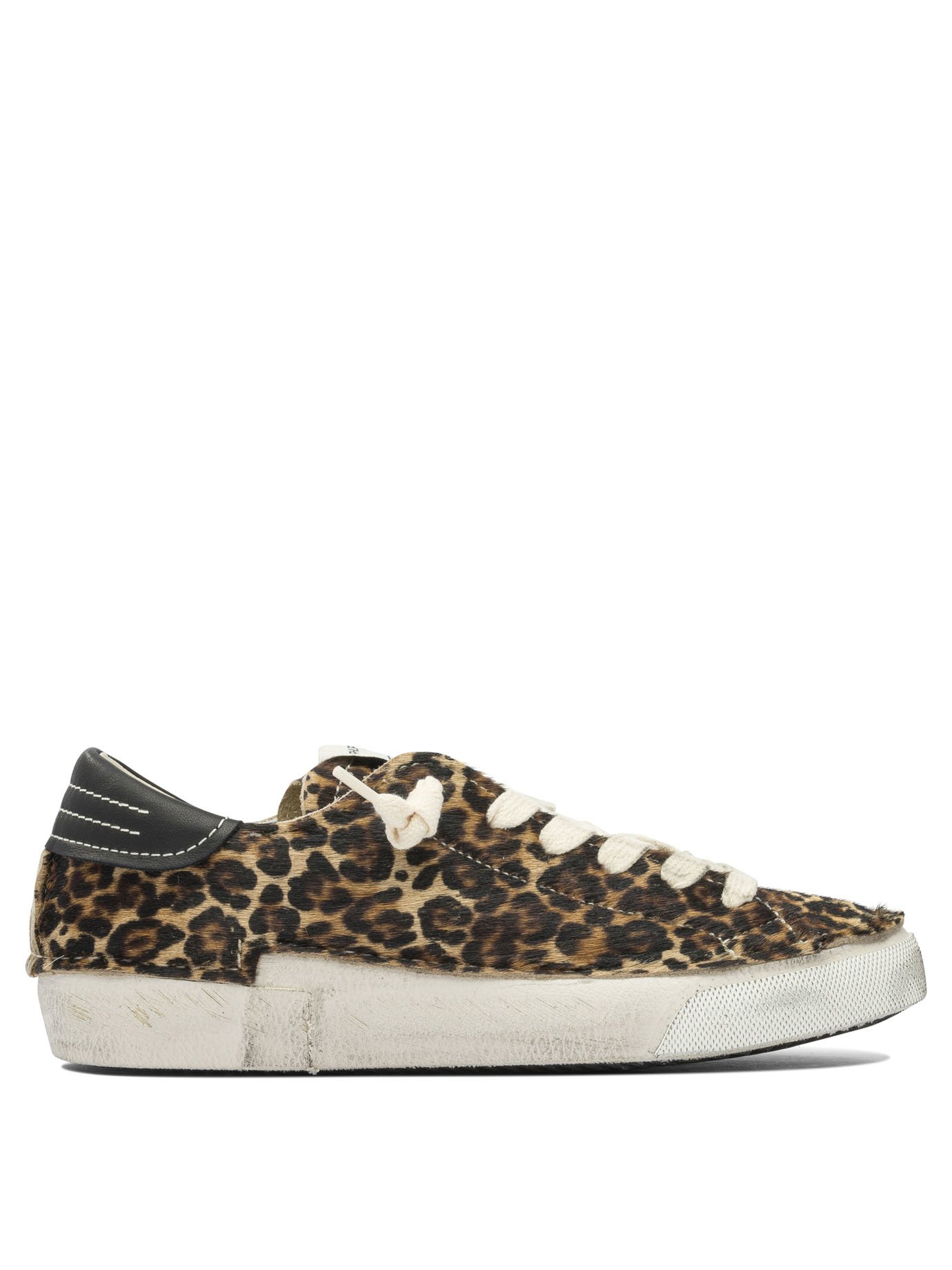 Sneakers & Slip-On