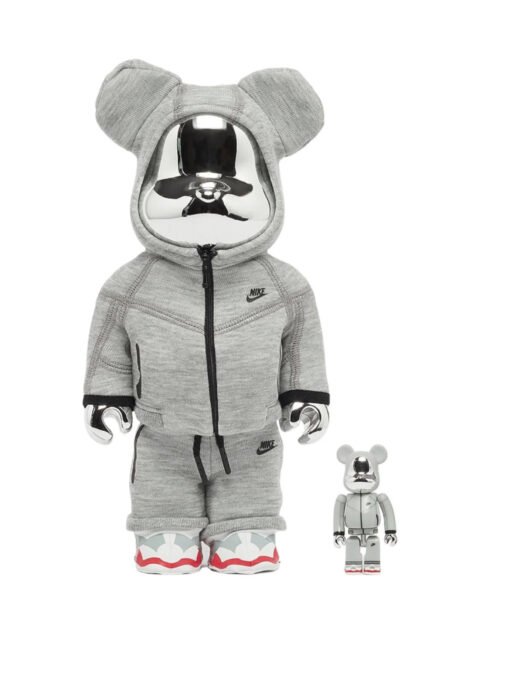 "Be@rbrick x Nike Tech Fleece" toy
