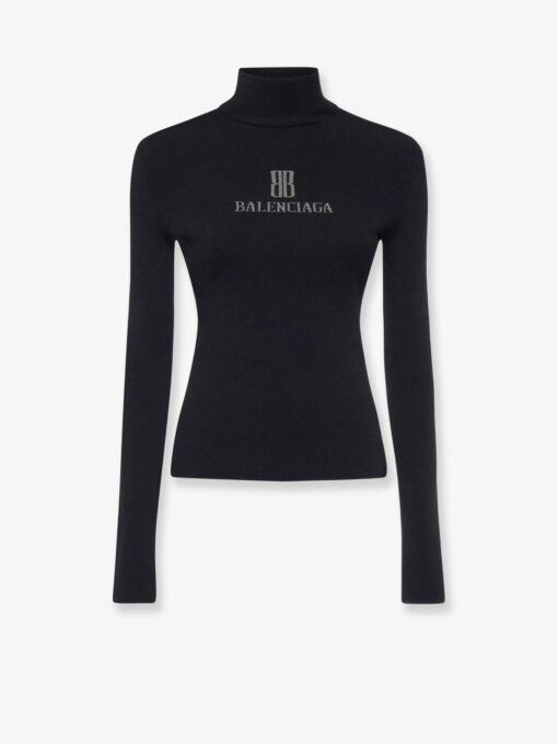 Turtleneck with lettering logo on the front