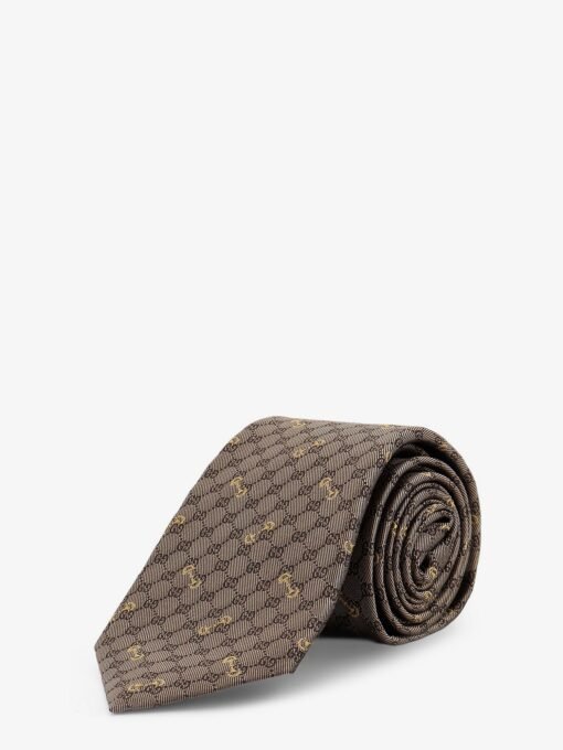 Silk tie