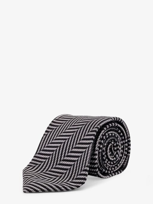 Silk tie