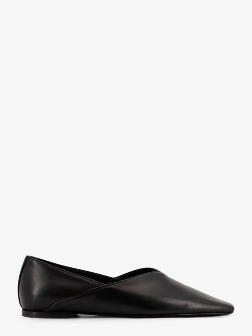 Leather ballerinas