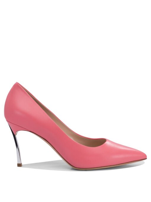 Heeled shoes